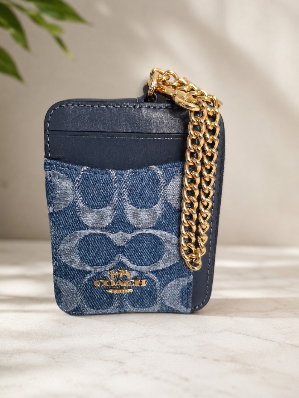 Coach Zip Card Case Signature Denim Chain Wristlet NWT Gold Indigo CDM29